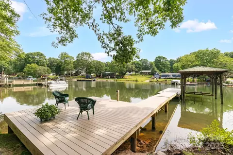 7232 Executive Cir, Denver, NC 28037