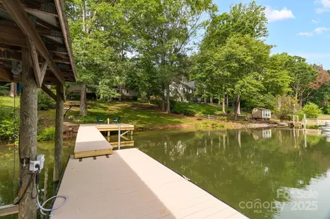 7232 Executive Cir, Denver, NC 28037 photo 12
