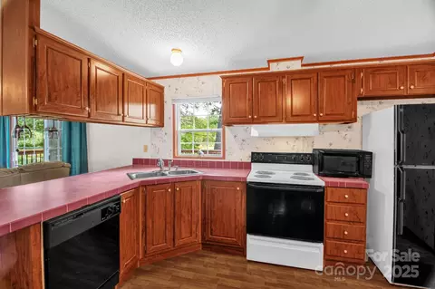 7232 Executive Cir, Denver, NC 28037 photo 32