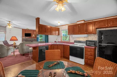 7232 Executive Cir, Denver, NC 28037 photo 31