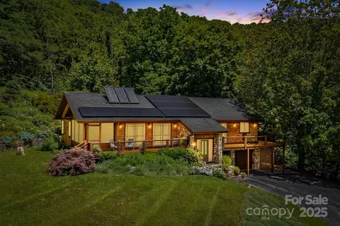 416 Green Meadow Ln, Mars Hill, NC 28754