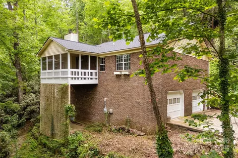 608 Surrey Glen Cir, Hendersonville, NC 28739
