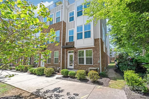 420 E 16th St, Charlotte, NC 28206