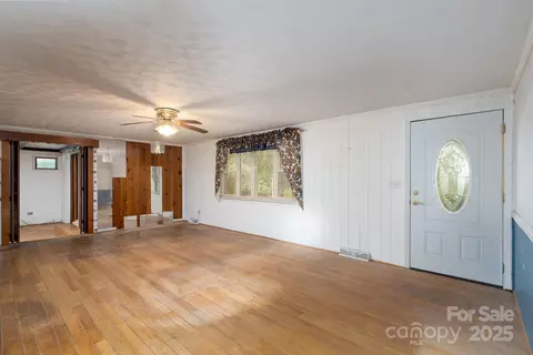 Living - 13101 Pine Bluff Rd, Midland, NC 28107 photo 3 of 6