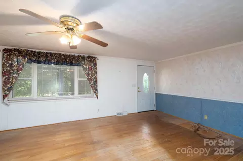 Living - 13101 Pine Bluff Rd, Midland, NC 28107 photo 4 of 6