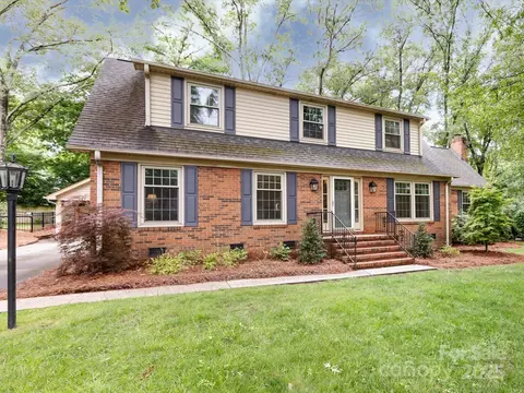 6941 Queensberry Dr, Charlotte, NC 28226