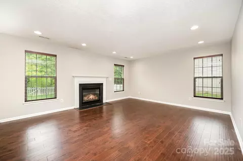 116 Amber Woods Dr, Tega Cay, SC 29708 photo 5