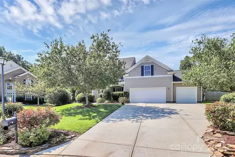 6028 Zinnia Dr, Matthews, NC 28104