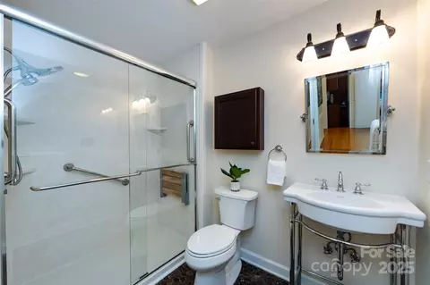 Bath - 757 Concord Rd, Davidson, NC 28036 photo 1 of 2