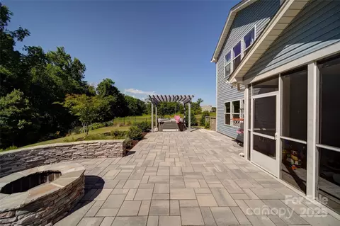 Exterior - 2035 Beacon Ave, Monroe, NC 28110 photo 5 of 7
