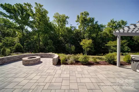 Exterior - 2035 Beacon Ave, Monroe, NC 28110 photo 3 of 7