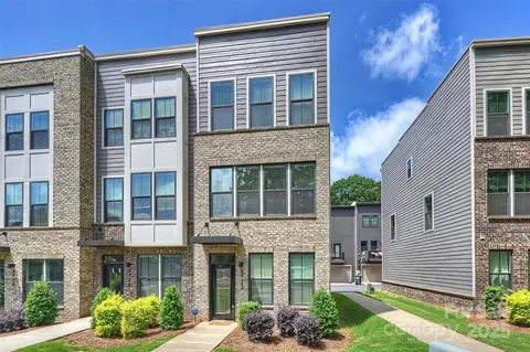 3722 Ellington St, Charlotte, NC 28211
