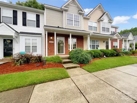 14123 Tranters Creek Ln, Charlotte, NC 28273