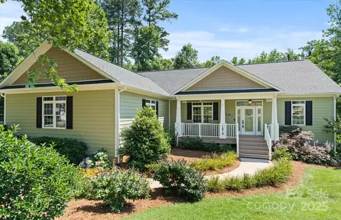 1819 Brompton Ct, Newton, NC 28658