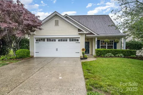5927 Leawood Run Ct, Charlotte, NC 28269
