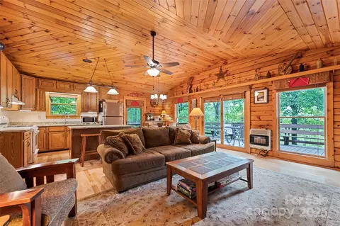 4231 Bald Creek Rd, Clyde, NC 28721