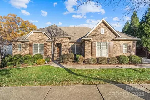 14700 Old Vermillion Dr, Huntersville, NC 28078