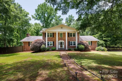2605 Camelot Dr, Rock Hill, SC 29732
