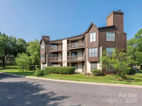 8208 Cedar Glen Dr, Charlotte, NC 28212