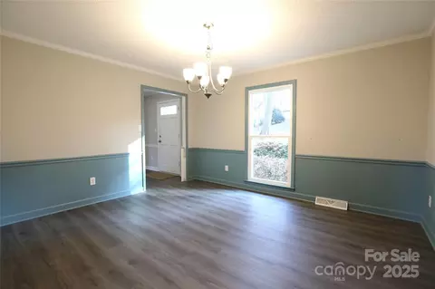Living - 14027 Hackamore Dr, Matthews, NC 28105 photo 4 of 4