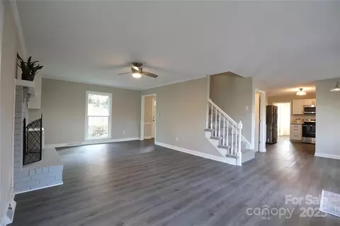 Living - 14027 Hackamore Dr, Matthews, NC 28105 photo 3 of 4