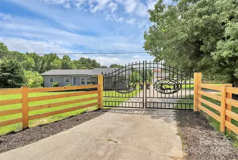 117 Autumn Woods Dr, Kings Mountain, NC 28086