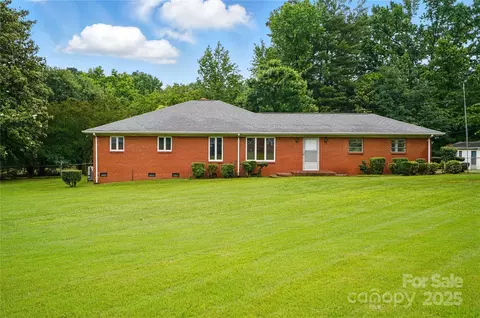 6900 Ridge Lane Rd, Charlotte, NC 28262