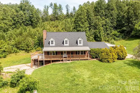 5595 Cloverfield Pl, Boomer, NC 28606