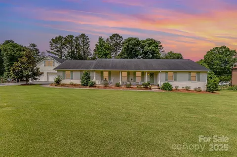 309 Ogden Dr, Gastonia, NC 28056