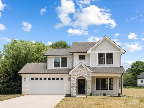 1490 White Hall Pl, Gastonia, NC 28056