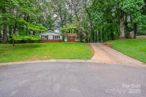1401 Hillwood Ct, Charlotte, NC 28210