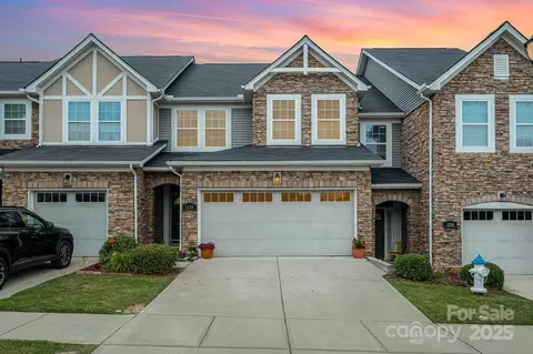 1126 Roderick Dr, Fort Mill, SC 29708