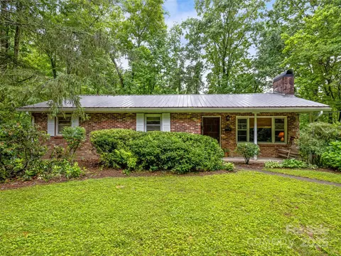 200 Valley Overlook Dr, Pisgah Forest, NC 28768