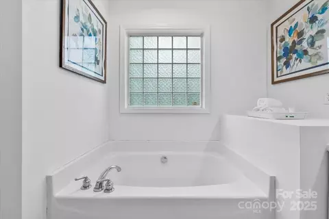 Bath - 1377 Beagle Run, Salisbury, NC 28146 photo 1 of 4