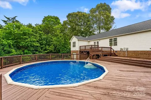 Exterior - 1377 Beagle Run, Salisbury, NC 28146 photo 3 of 4