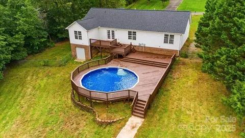 Exterior - 1377 Beagle Run, Salisbury, NC 28146 photo 4 of 4