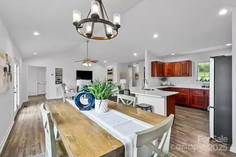 Dining - 1377 Beagle Run, Salisbury, NC 28146 photo 3 of 3