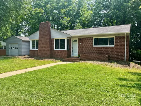 117 Silvercreek Rd, Morganton, NC 28655
