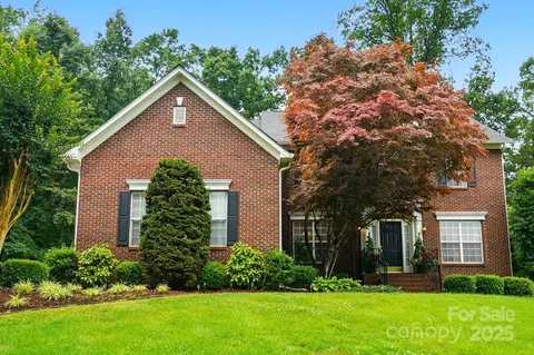 1720 Mountain Park Dr, Charlotte, NC 28214