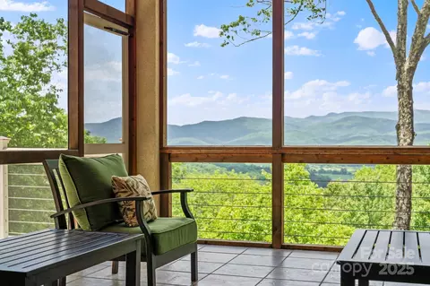 142 Paisley Ln, Pisgah Forest, NC 28768