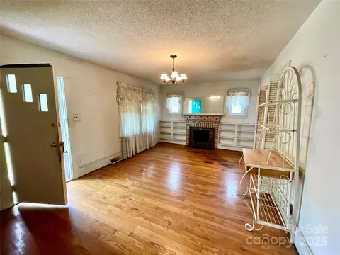61 Perry St, Marion, NC 28752 photo 15