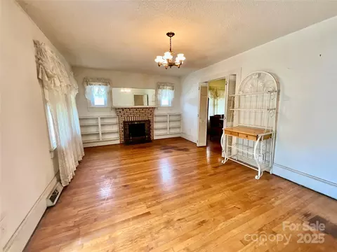 61 Perry St, Marion, NC 28752 photo 16