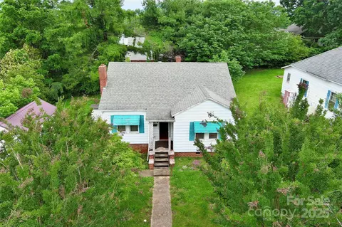 61 Perry St, Marion, NC 28752 photo 10