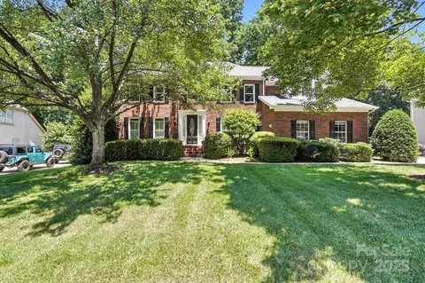 21621 Crown Lake Dr, Cornelius, NC 28031