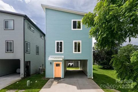 60 W Cascade St, Arden, NC 28704