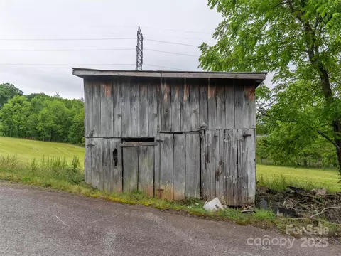 202 Terrell Rd, Clyde, NC 28721 photo 31