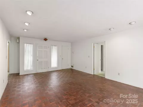 202 Terrell Rd, Clyde, NC 28721 photo 4