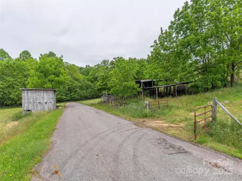 202 Terrell Rd, Clyde, NC 28721 photo 29