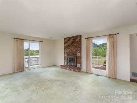 202 Terrell Rd, Clyde, NC 28721 photo 6