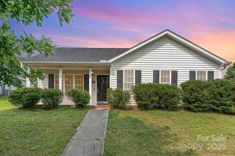 5437 Advantis Dr, Raleigh, NC 27610